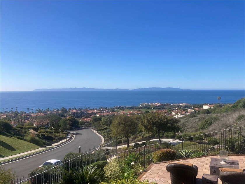 Discover exclusive Peninsula Pointe in Rancho Palos Verdes! - Beach Home for sale in Rancho Palos Verdes, California on Beachhouse.com