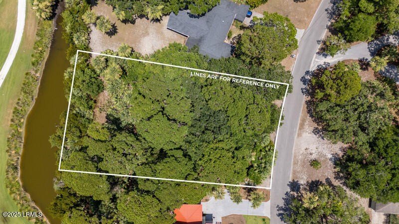 Build your dream home in paradise on Fripp Island. 640 Dolphin - Beach Lot for sale in Fripp Island, South Carolina on Beachhouse.com