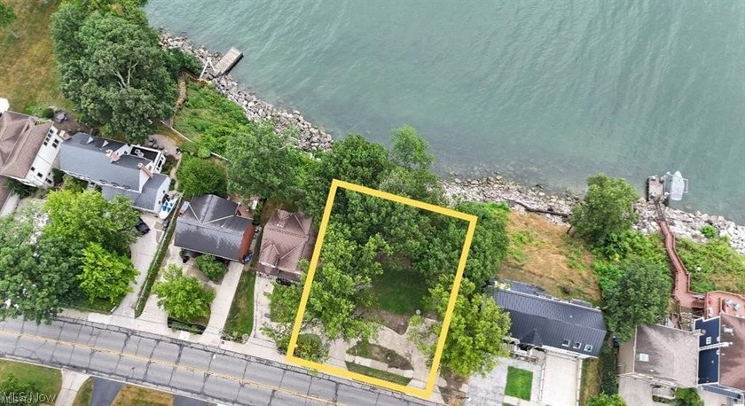 Rare Lakefront Homesite in Bay Village! An exceptional - Beach Lot for sale in Bay Village, Ohio on Beachhouse.com