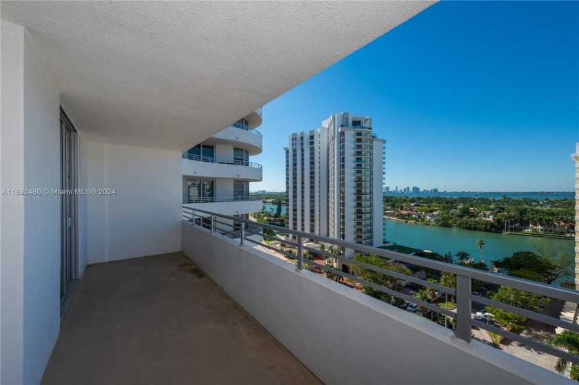 This best-priced 2-bedroom, 2-bathroom condo is ready for you to - Beach Condo for sale in Miami Beach, Florida on Beachhouse.com