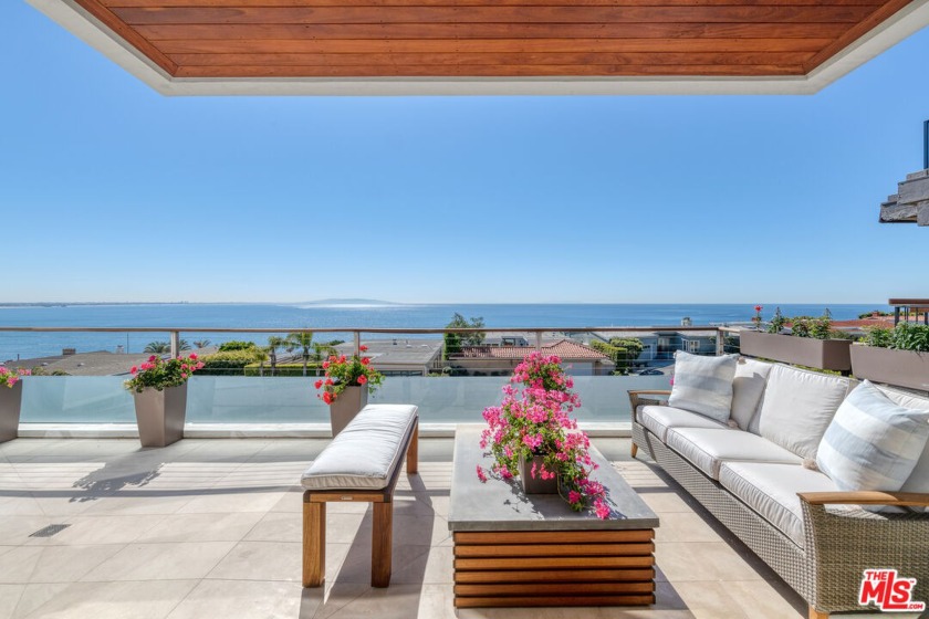 On the market for the first time, this open and airy - Beach Condo for sale in Malibu, California on Beachhouse.com