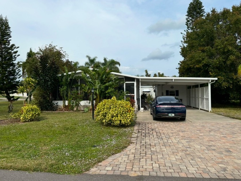 Walk to the pool! 55+ pet friendly gated community. Unique - Beach Home for sale in Sebastian, Florida on Beachhouse.com