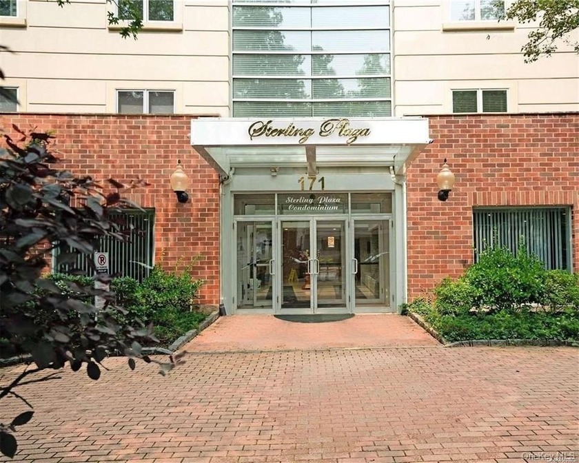 Welcome to Sterling Plaza - Ultra-Luxury Condo Apt Living in the - Beach Condo for sale in Great Neck, New York on Beachhouse.com