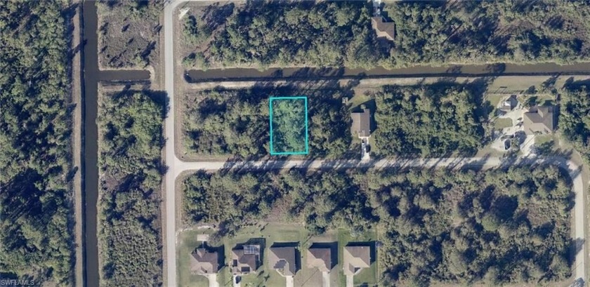 LOT IN THE FAST GROWING AREA OF LEHIGH, PLENTY OF NEW - Beach Lot for sale in Lehigh Acres, Florida on Beachhouse.com