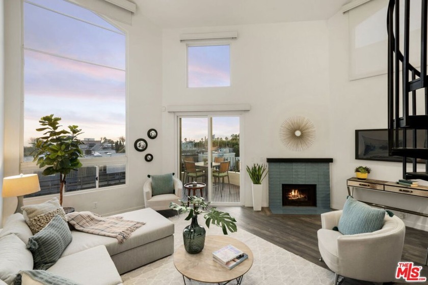 Welcome to this stunning Ocean View 2Bed 2Bath Penthouse - Beach Condo for sale in Venice, California on Beachhouse.com