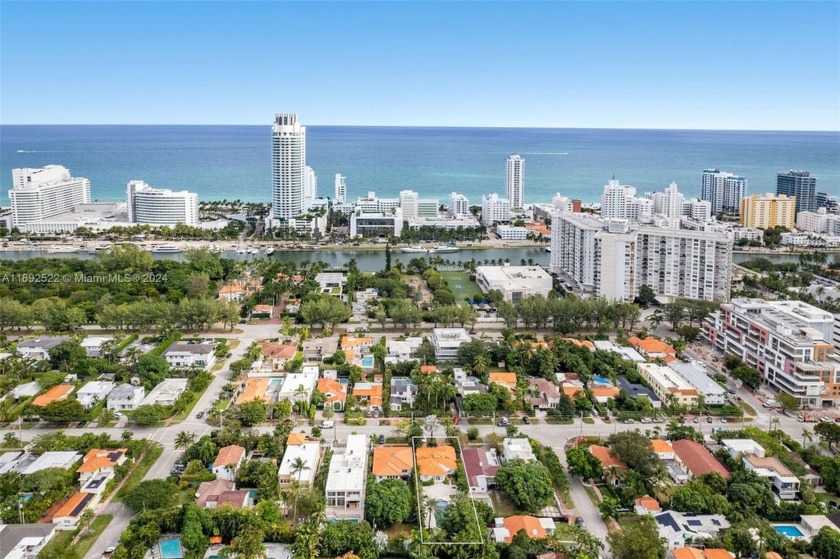 Build your dream home or renovate the existing residence in an - Beach Home for sale in Miami Beach, Florida on Beachhouse.com