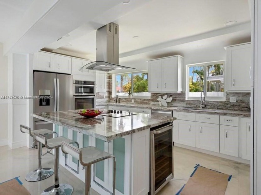 Introducing this wonderful single-family home, meticulously - Beach Home for sale in Hollywood, Florida on Beachhouse.com