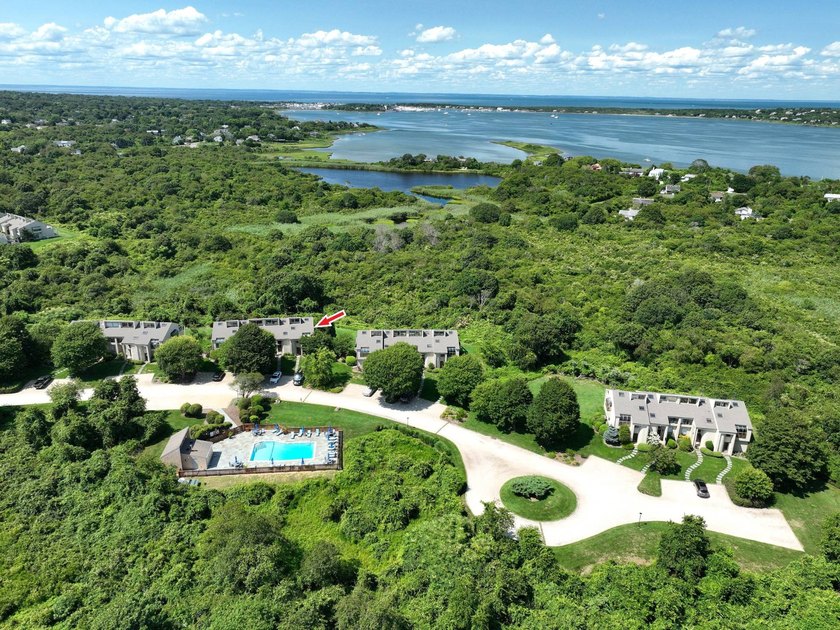 Drop your bags and head off to the beach or pool from this - Beach Condo for sale in Montauk, New York on Beachhouse.com