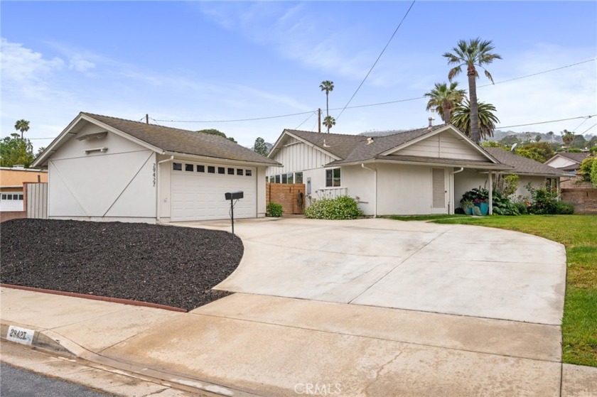 This nicely updated single-level 4 bedroom, 2 bath RPV home - Beach Home for sale in Rancho Palos Verdes, California on Beachhouse.com
