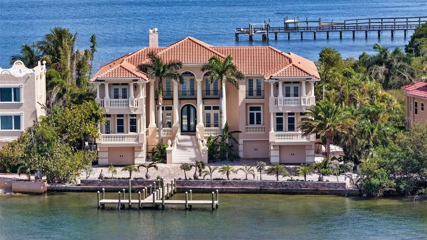 One or more photo(s) has been virtually staged. Ideally - Beach Home for sale in Sarasota, Florida on Beachhouse.com