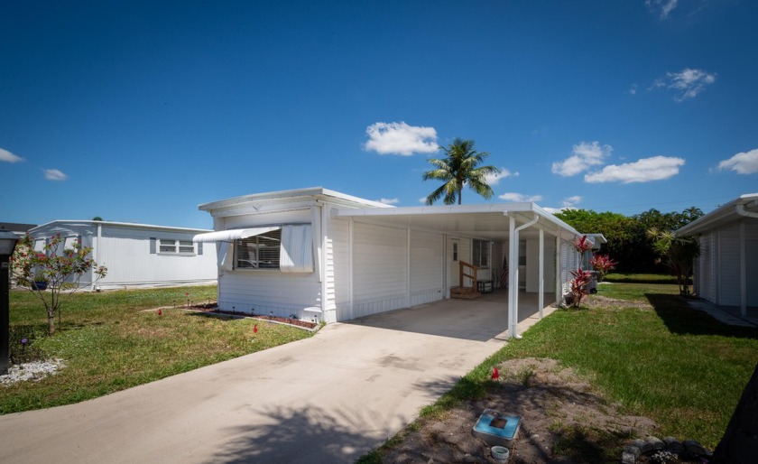 Here's a refined version of your description:Charming 2-bedroom - Beach Home for sale in Boca Raton, Florida on Beachhouse.com