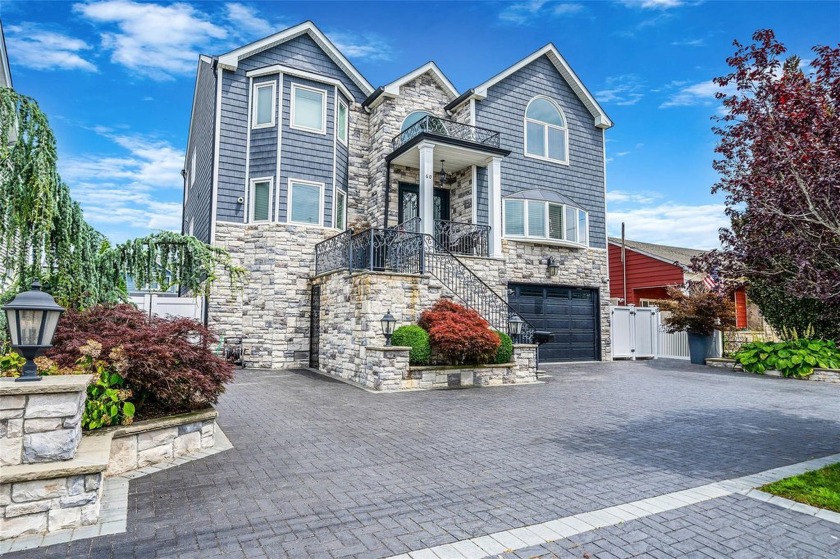 Why settle for ordinary when you can own a masterpiece?

Welcome - Beach Home for sale in Freeport, New York on Beachhouse.com