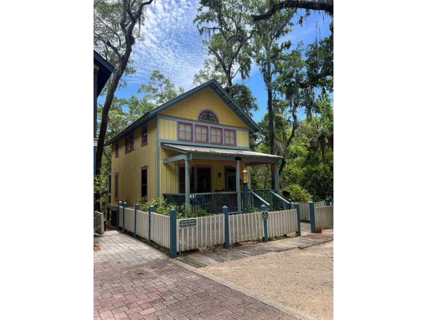 Beautiful home for sale in the Steinhatchee Landing Resort - Beach Home for sale in Steinhatchee, Florida on Beachhouse.com