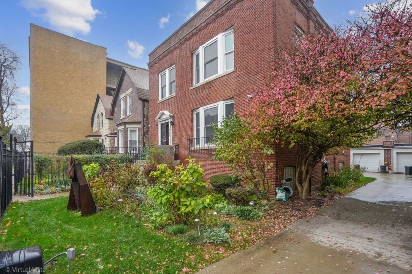 Built in 1909, this oversized Georgian is in the heart of the - Beach Home for sale in Chicago, Illinois on Beachhouse.com