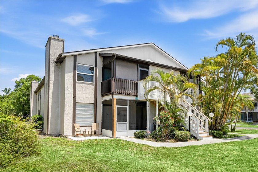 Welcome to easy Florida living in the desirable Mirror Lake - Beach Condo for sale in Bradenton, Florida on Beachhouse.com