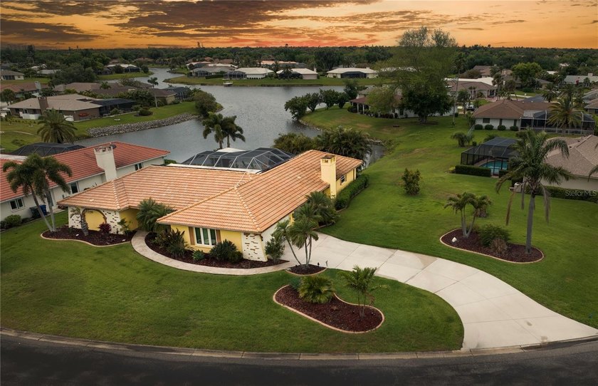 One or more photo(s) has been virtually stagede see this - Beach Home for sale in Venice, Florida on Beachhouse.com