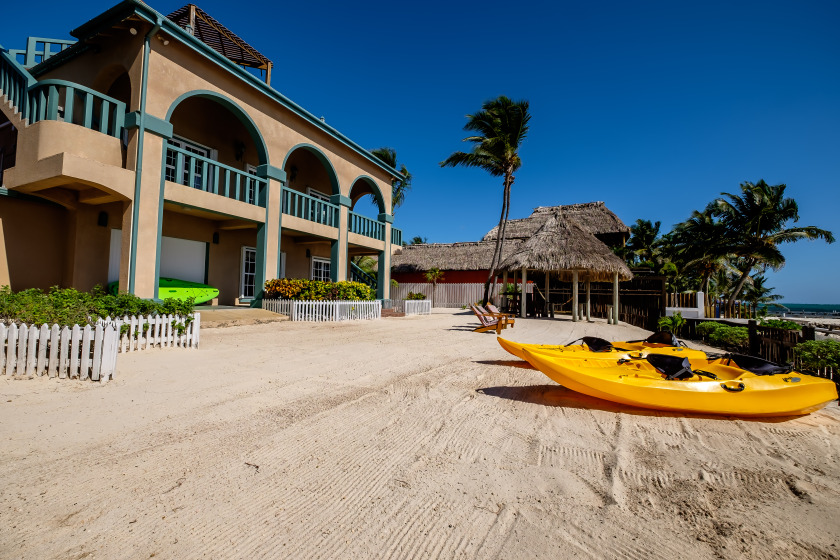 Beachfront. Close to Secret Beach. Kayaks. Bikes. Pool - Beach Vacation Rentals in San Pedro, Ambergris Caye, Belize on Beachhouse.com