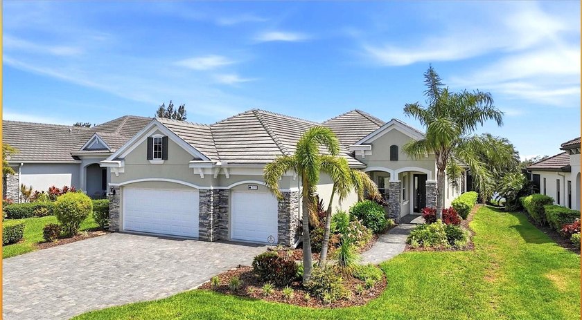 This exceptional residence borders the breathtaking Robinson - Beach Home for sale in Bradenton, Florida on Beachhouse.com