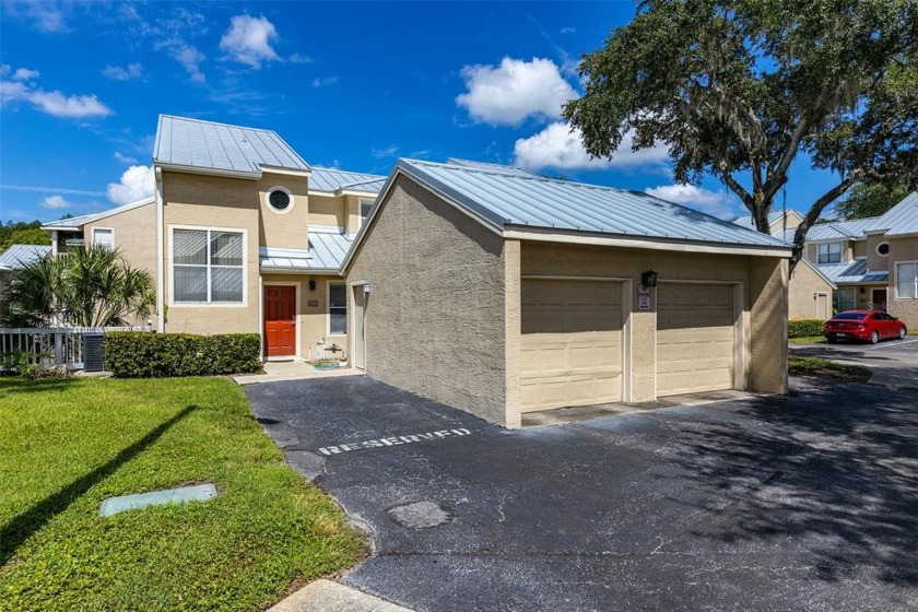 This impeccably updated townhouse in the desirable Carrollwood - Beach Townhome/Townhouse for sale in Tampa, Florida on Beachhouse.com