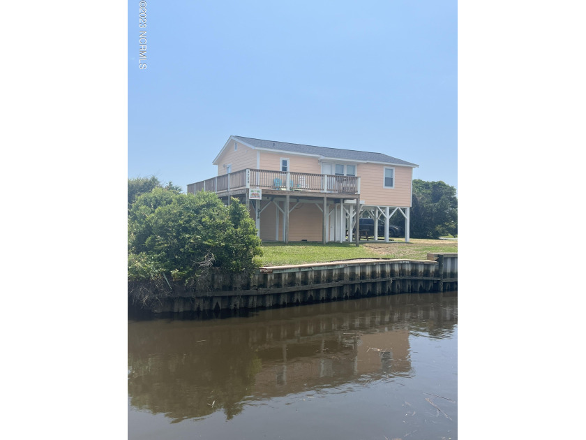 LOCATION..... LOCATION.... LOCATION!!!
Look no further as you - Beach Home for sale in Oak Island, North Carolina on Beachhouse.com