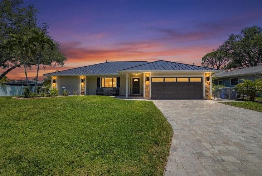 Under contract-accepting backup offers. This beautifully updated - Beach Home for sale in Bradenton, Florida on Beachhouse.com