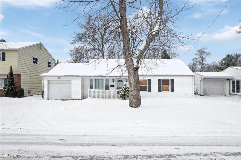 Welcome to this charming ranch-style home boasting over 1,300 - Beach Home for sale in Willoughby, Ohio on Beachhouse.com