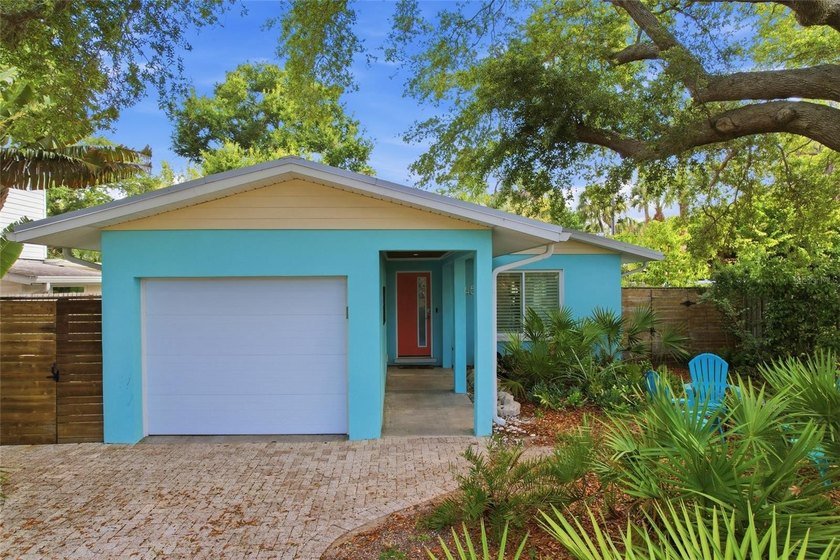 Recently renovated mid-century cottage just west of Tamiami - Beach Home for sale in Sarasota, Florida on Beachhouse.com