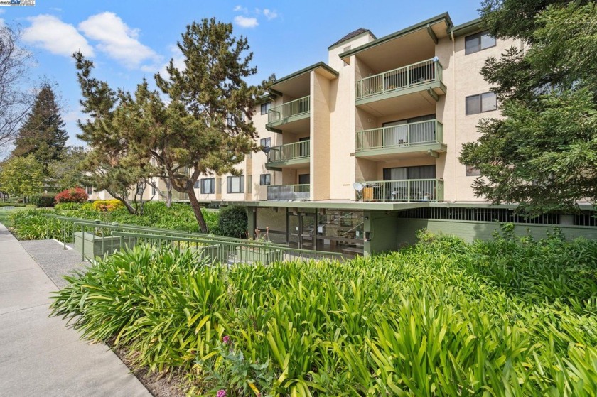 A location of just about everything you could want in this - Beach Condo for sale in Fremont, California on Beachhouse.com