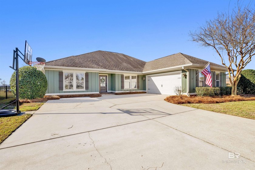 This CUSTOM-BUILT home offers high-quality construction and a - Beach Home for sale in Daphne, Alabama on Beachhouse.com