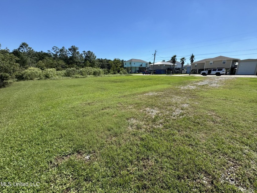 Build your new home on this cleared double lot in a AE Flood - Beach Lot for sale in Bay Saint Louis, Mississippi on Beachhouse.com