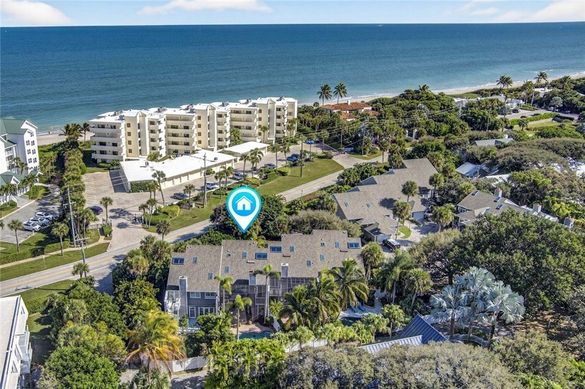 Exceptional Sawyer Park townhome in coveted Central Beach! Enjoy - Beach Condo for sale in Vero Beach, Florida on Beachhouse.com