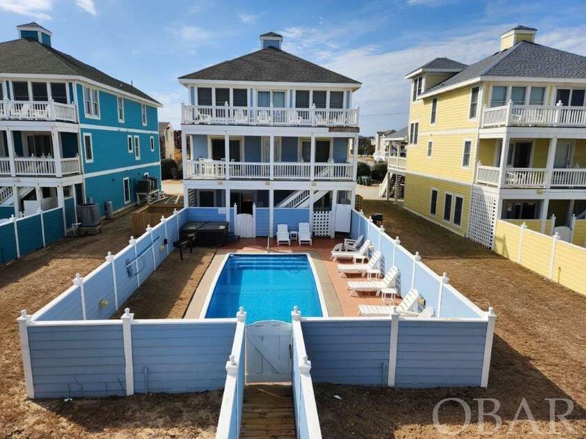 Single Family - Detached - Contemporary,Reverse Floor Plan - Beach Home for sale in Nags Head, North Carolina on Beachhouse.com