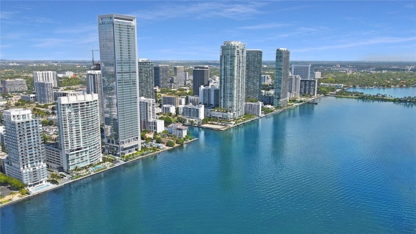 One of a kind residence with breathtaking views of Miami Skyline - Beach Condo for sale in Miami, Florida on Beachhouse.com