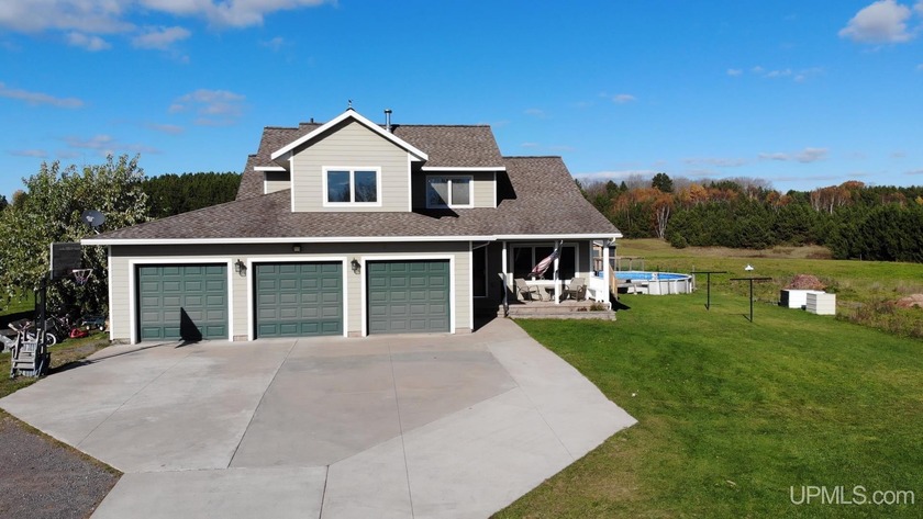 Wide Open Spaces! Beautiful and spacious 3BR 4 BA home with a - Beach Home for sale in Atlantic Mine, Michigan on Beachhouse.com