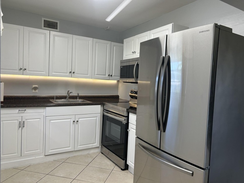 MOTIVATED SELLER... First floor , corner condo. Nicely updated - Beach Condo for sale in West Palm Beach, Florida on Beachhouse.com
