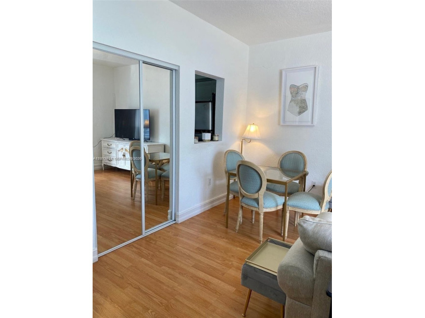 Great starter home inSouth Beach. Fantastic location in - Beach Condo for sale in Miami Beach, Florida on Beachhouse.com