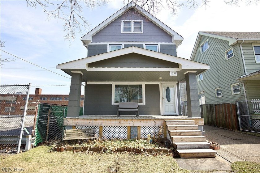 Beautiful & Spacious Colonial Near Lakewood Border! Welcome to - Beach Home for sale in Cleveland, Ohio on Beachhouse.com