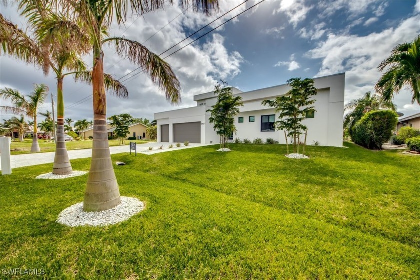 Located in the heart of SW Cape Coral, this modern 2 story home - Beach Home for sale in Cape Coral, Florida on Beachhouse.com