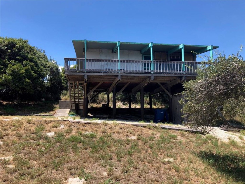 What a peaceful get-a-way, your private sanctuary. 2 lots with a - Beach Home for sale in Corpus Christi, Texas on Beachhouse.com