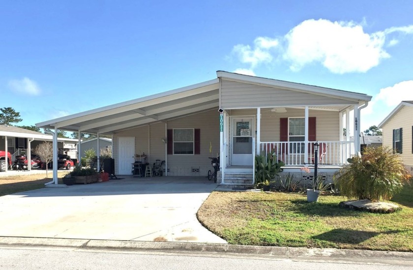 THIS HOME IS ON LEASED LAND WITH A MONTHLY LOT RENT OF $425 AND - Beach Home for sale in Homosassa, Florida on Beachhouse.com