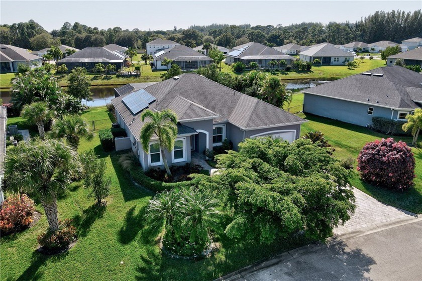 Beautifully upgraded LifeStyle Home in gated Huntington Place! - Beach Home for sale in Vero Beach, Florida on Beachhouse.com