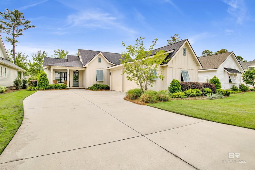 Welcome Battles Trace at the Colony! This resort-style living - Beach Home for sale in Fairhope, Alabama on Beachhouse.com