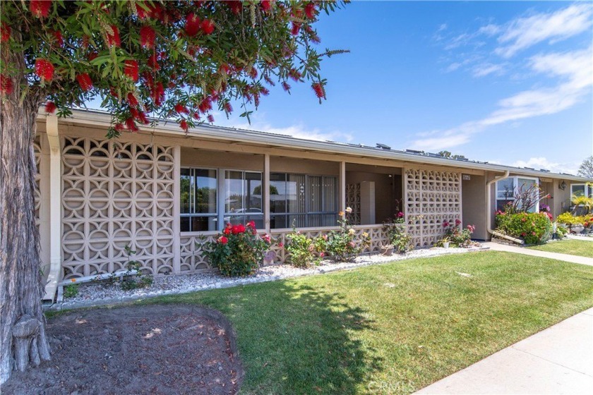Welcome to Mutual 4 and unit 87E. This two-bedroom unit has all - Beach Other for sale in Seal Beach, California on Beachhouse.com
