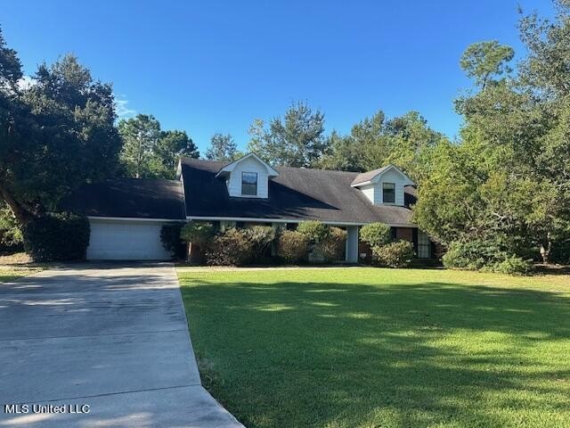 This 5 BEDROOM family home is located on a quiet street in an - Beach Home for sale in Bay Saint Louis, Mississippi on Beachhouse.com