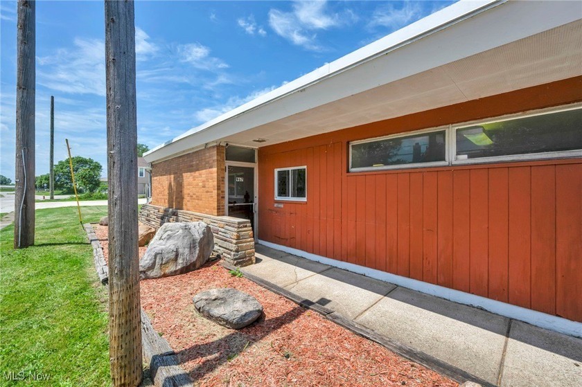 Are you looking to expand or open your first shop? This property - Beach Commercial for sale in Lorain, Ohio on Beachhouse.com