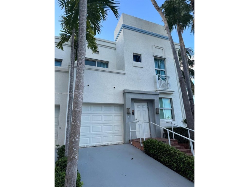 EXCELLENT LOCATION AND OPPORTUNITY. 3/2 CORNER TOWNHOUSE IN - Beach Condo for sale in Surfside, Florida on Beachhouse.com