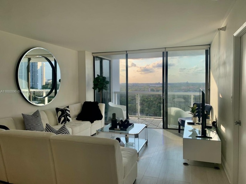 BEAUTIFUL UNIT ON THE 12TH FLOOR IN VERY DESIRABLE WATERVIEW - Beach Condo for sale in Aventura, Florida on Beachhouse.com