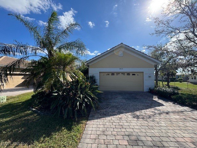 This charming, pet-friendly 2-bedroom, 2-bathroom single-family - Beach Home for sale in North Port, Florida on Beachhouse.com