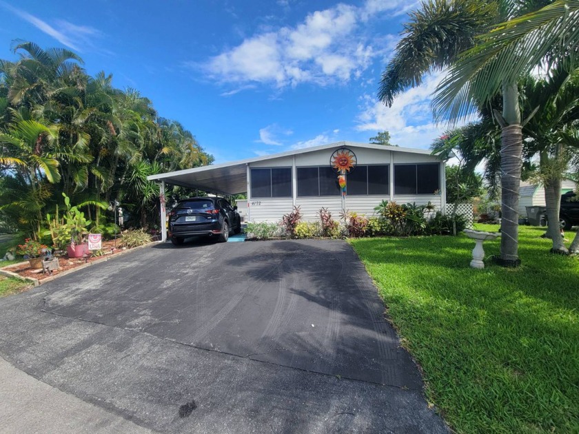 Welcome home. This is one of the few double wide  units in the - Beach Home for sale in West Palm Beach, Florida on Beachhouse.com