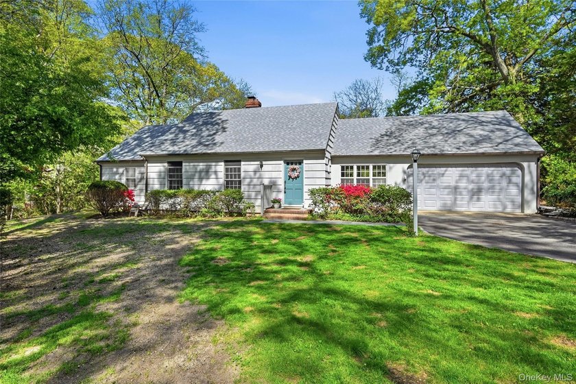 Location!! Location!! Large 5 bedroom Farm Ranch on private - Beach Home for sale in Northport, New York on Beachhouse.com